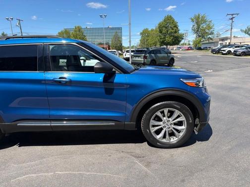 Blue Metallic 2020 Ford Explorer XLT
