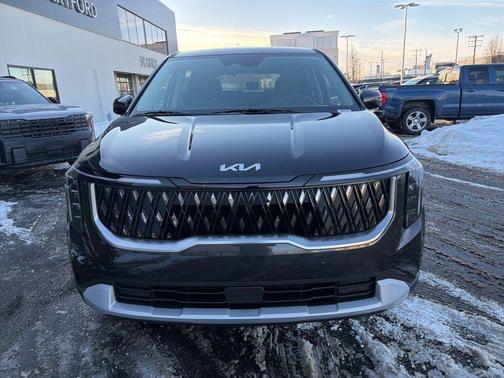 Metal 2026 Kia Carnival LX