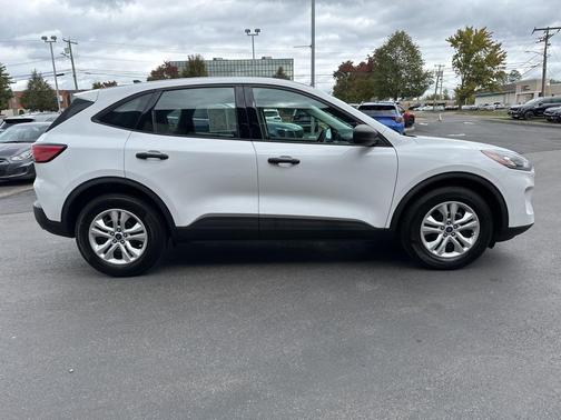 2022 Ford Escape S