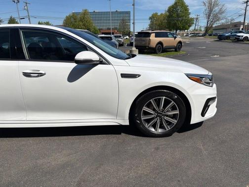 Snow White Pearl 2019 Kia Optima EX