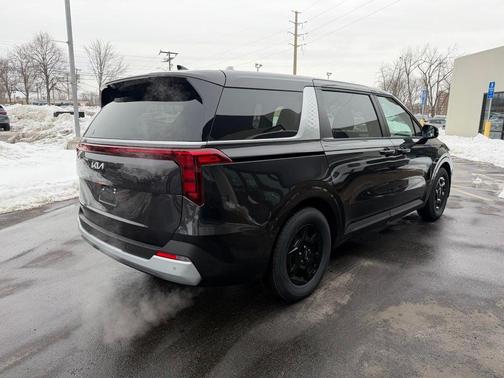 Metal 2026 Kia Carnival LX