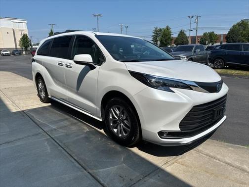 2025 Toyota Sienna XLE 7 Passenger