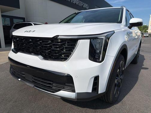 White 2026 Kia Sorento EX