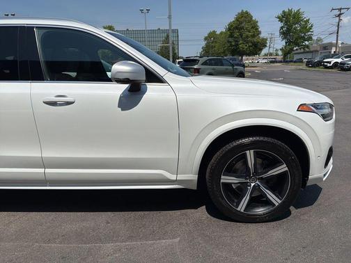 Crystal White Pearl 2019 Volvo XC90 T6 R-Design
