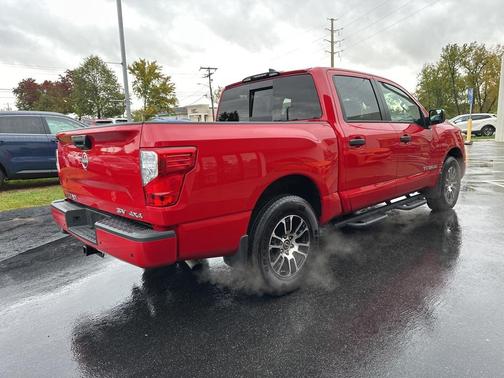 2024 Nissan Titan SV