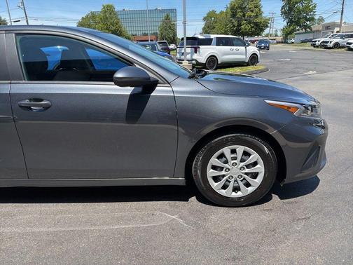 Gravity Gray 2024 Kia Forte LX