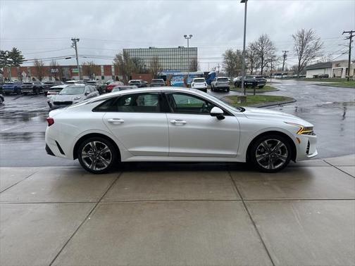 2023 Kia K5 EX