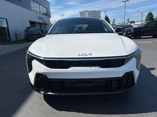 2025 Kia K4 GT-Line Turbo