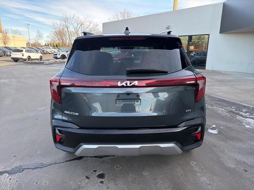 2024 Kia Seltos S