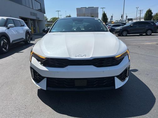 Snow White Pearl 2026 Kia K5 GT-Line