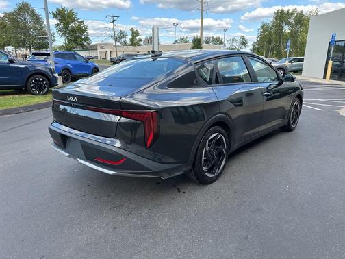 2025 Kia K4 EX
