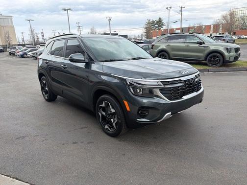 Gravity Gray 2024 Kia Seltos EX
