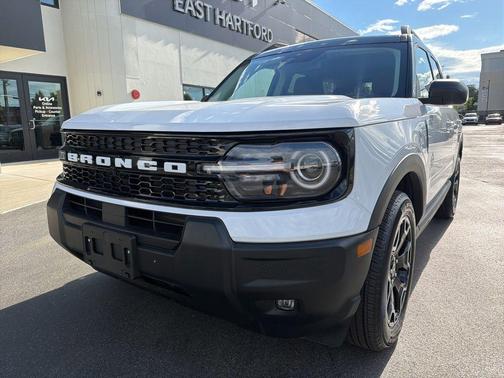Oxford White 2025 Ford Bronco Sport Outer Banks