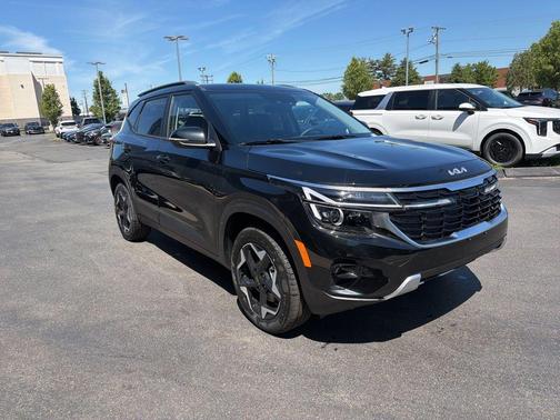 Black 2026 Kia Seltos S