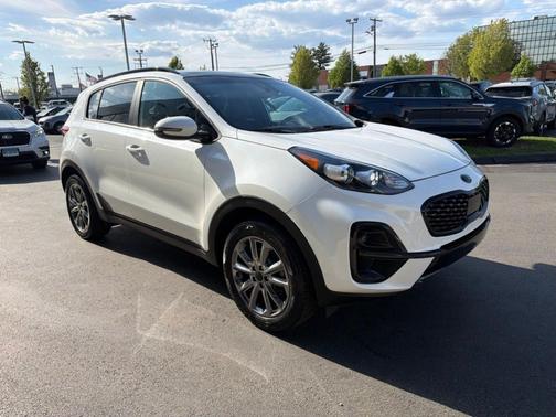Snow White Pearl 2022 Kia Sportage Nightfall