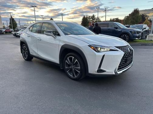 2020 Lexus UX 250h Base