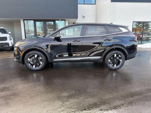Ebony Black 2026 Kia Sportage LX