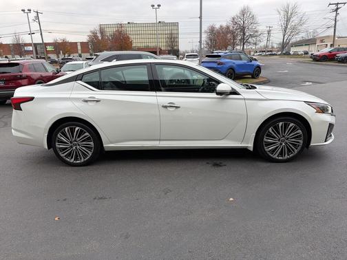 2023 Nissan Altima 2.5 SL