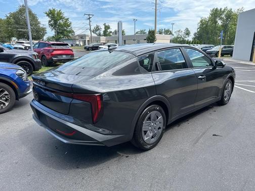 2025 Kia K4 LX