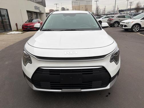 2025 Kia Niro LX