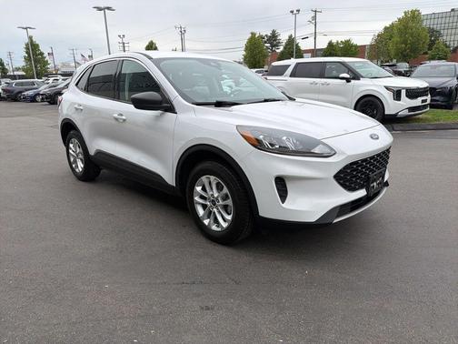 Oxford White 2022 Ford Escape SE