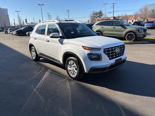 2020 Hyundai VENUE SEL