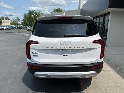 2022 Kia Telluride LX