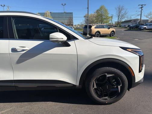 Snow White Pearl 2026 Kia Sportage Hybrid EX
