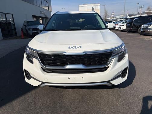 2023 Kia Seltos EX