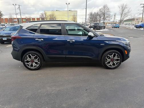 2022 Kia Seltos SX Turbo
