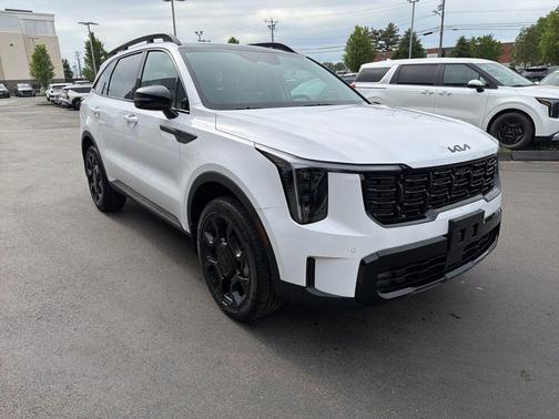 White 2026 Kia Sorento X-Line EX