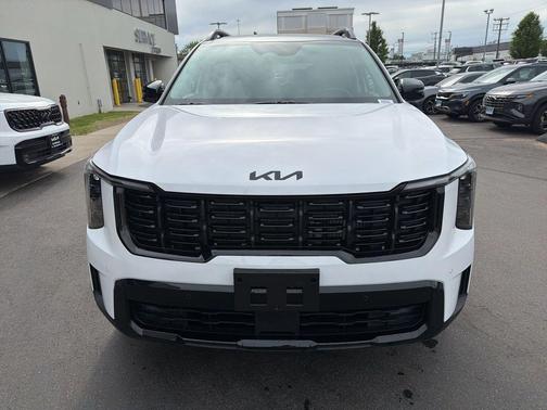 White 2026 Kia Sorento X-Line EX
