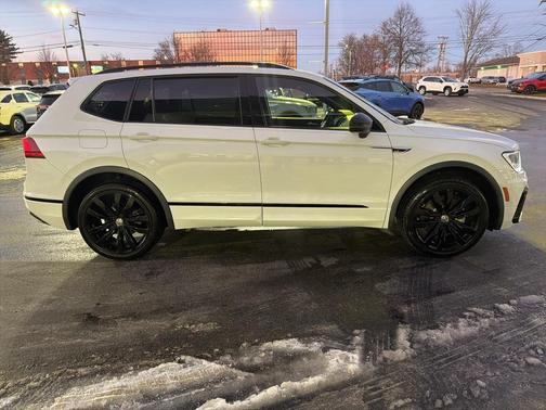 2021 Volkswagen Tiguan 2.0T SE R-Line Black 4MOTION