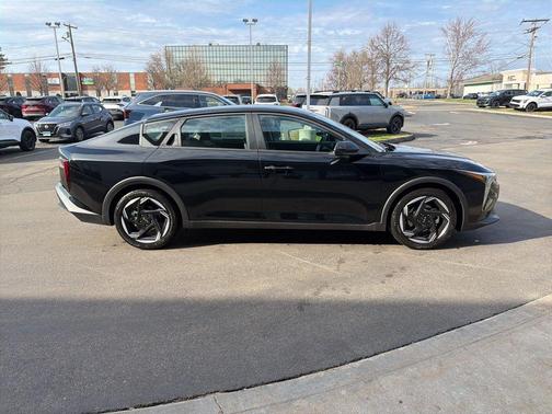 Aurora Black Pearl 2026 Kia K4 EX