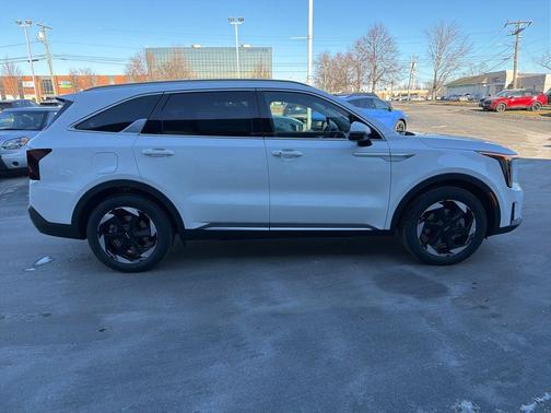 Snow White Pearl 2026 Kia Sorento Plug-In Hybrid EX