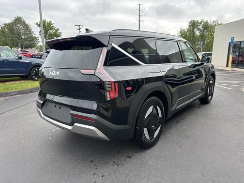 2026 Kia EV9 Wind