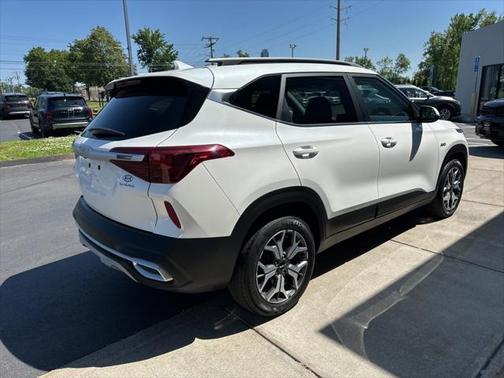 2022 Kia Seltos EX
