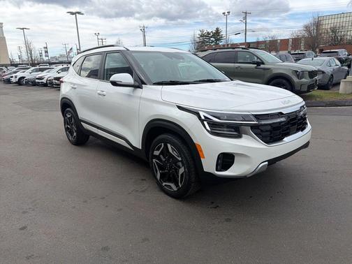 Snow White Pearl 2026 Kia Seltos SX