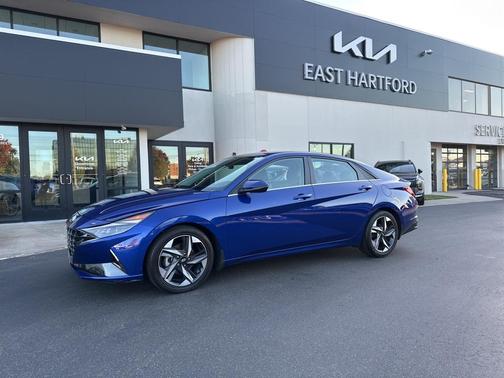 2022 Hyundai ELANTRA Limited