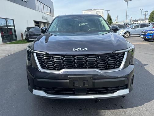 2025 Kia Sorento LX