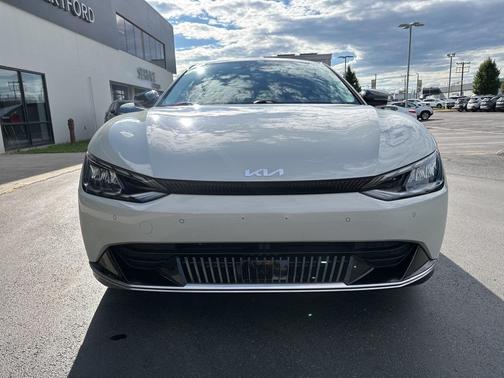 2022 Kia EV6 Wind
