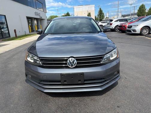 Platinum Gray Metallic 2016 Volkswagen Jetta 1.8T SEL