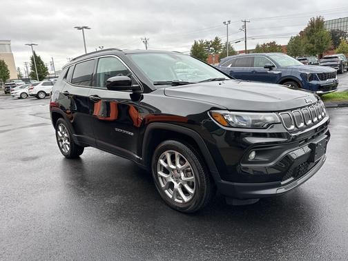 2022 Jeep Compass Latitude Lux