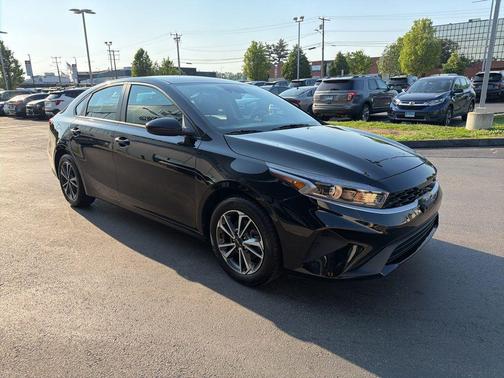Aurora Black Pearl 2023 Kia Forte LXS