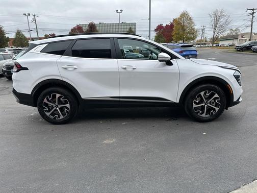 2025 Kia Sportage EX