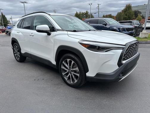2022 Toyota Corolla Cross XLE