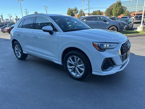 2021 Audi Q3 45 S line Premium