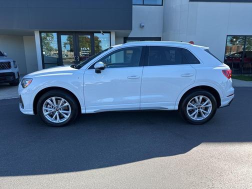 2021 Audi Q3 45 S line Premium