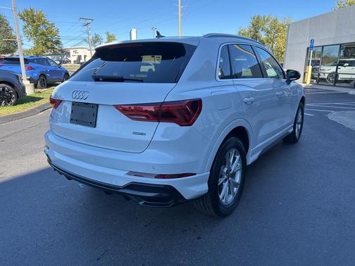 2021 Audi Q3 45 S line Premium