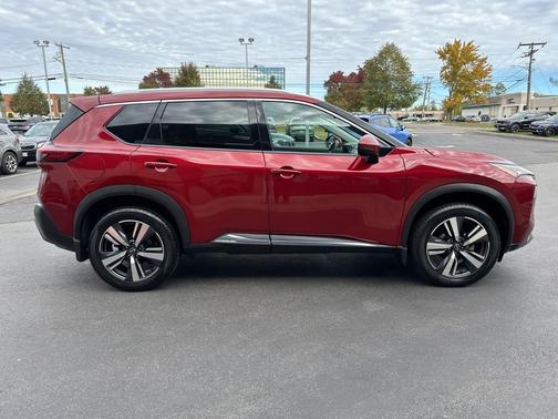 2022 Nissan Rogue SL